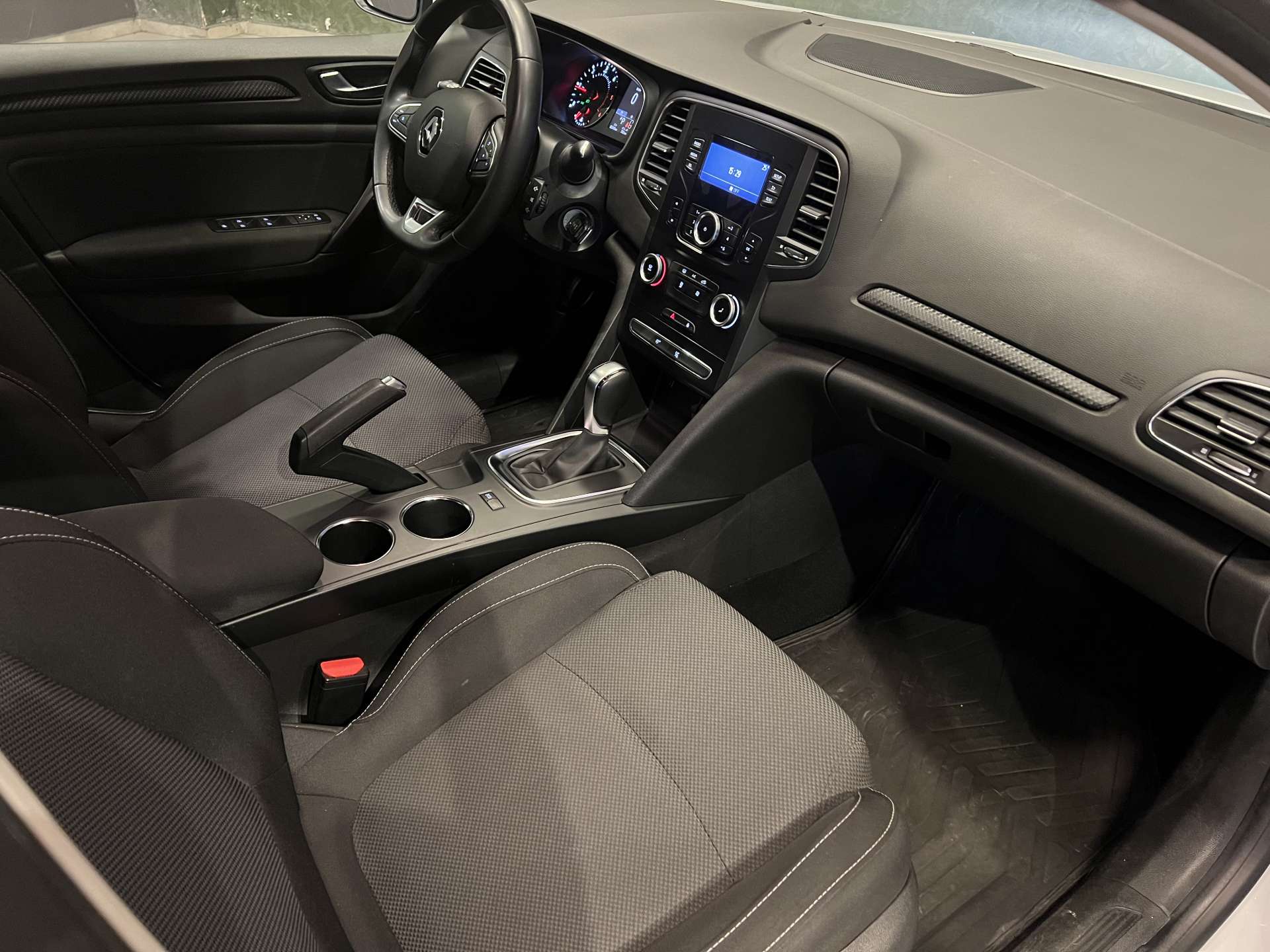 RENAULT MEGANE SEDAN 1.5 BLUEDCI JOY EDC