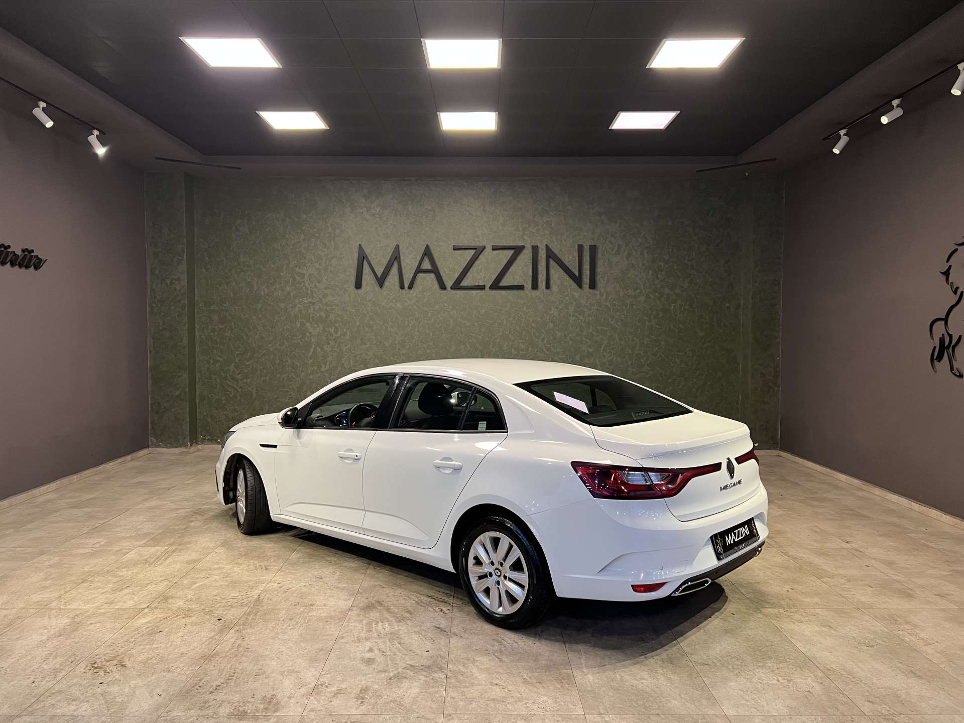 RENAULT MEGANE SEDAN 1.5 BLUEDCI JOY EDC