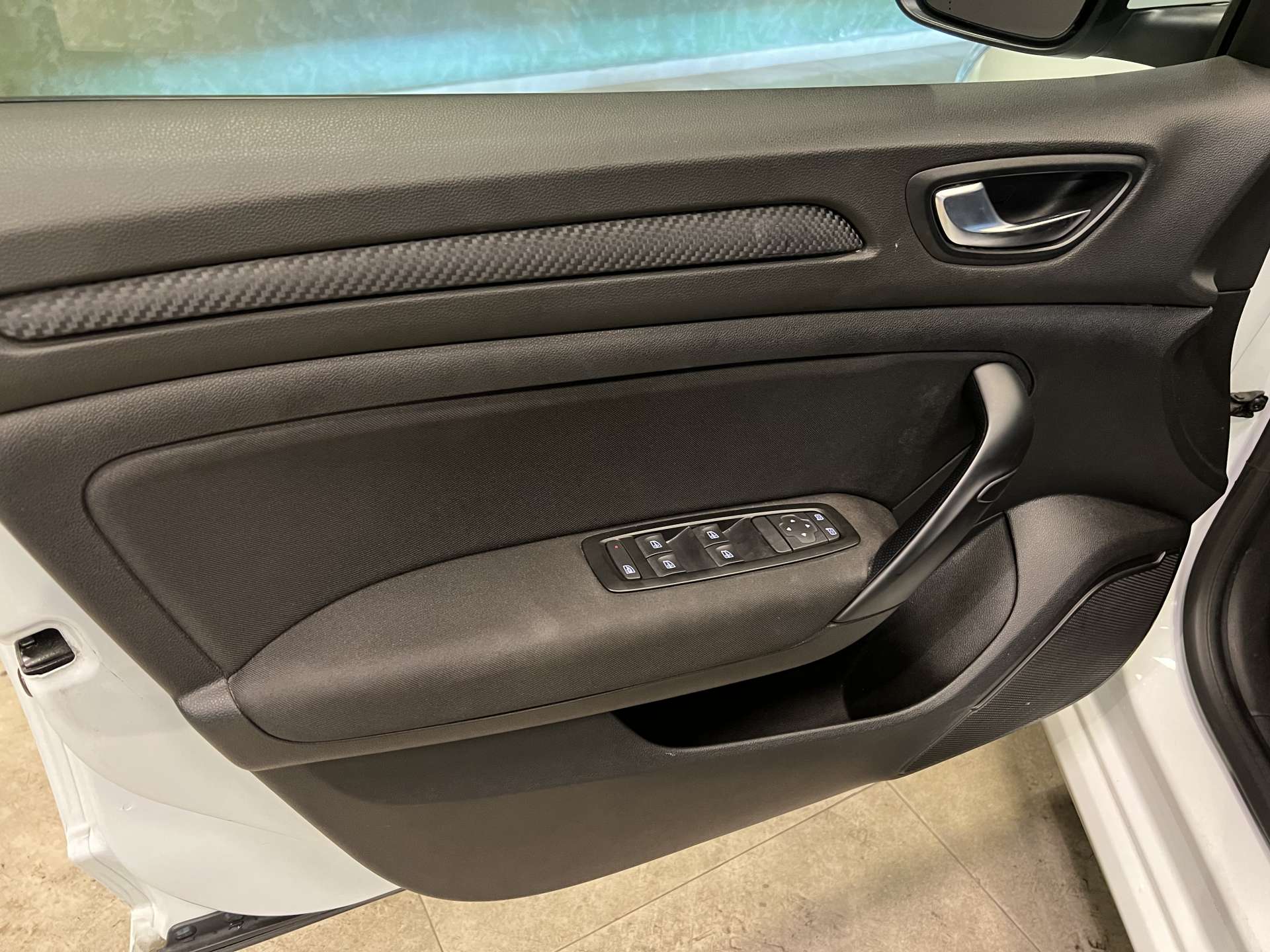 RENAULT MEGANE SEDAN 1.5 BLUEDCI JOY EDC