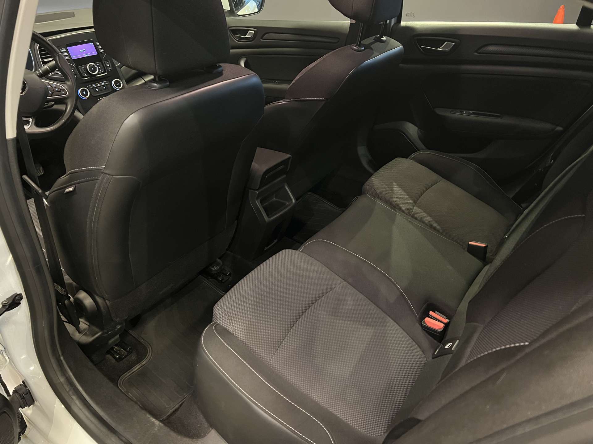 RENAULT MEGANE SEDAN 1.5 BLUEDCI JOY EDC