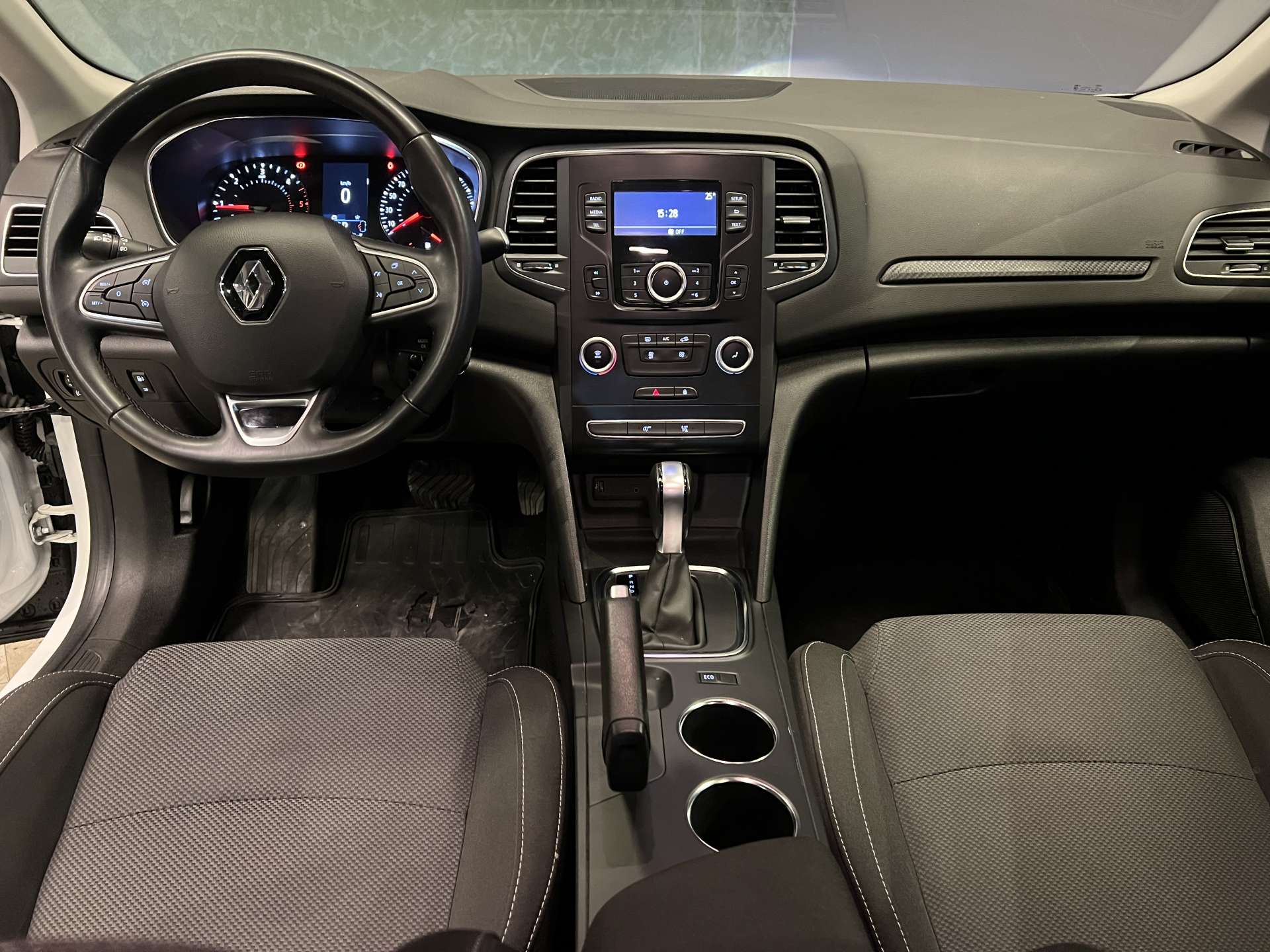 RENAULT MEGANE SEDAN 1.5 BLUEDCI JOY EDC