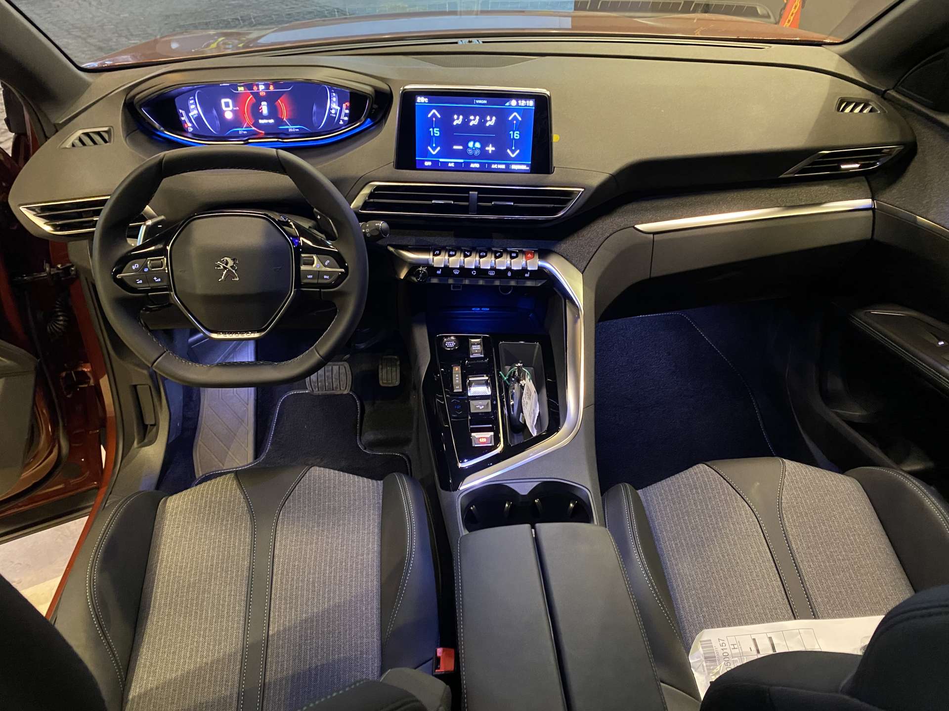 PEUGEOT 5008 ALLURE 1.5 BLUEHDI 130HP EAT8