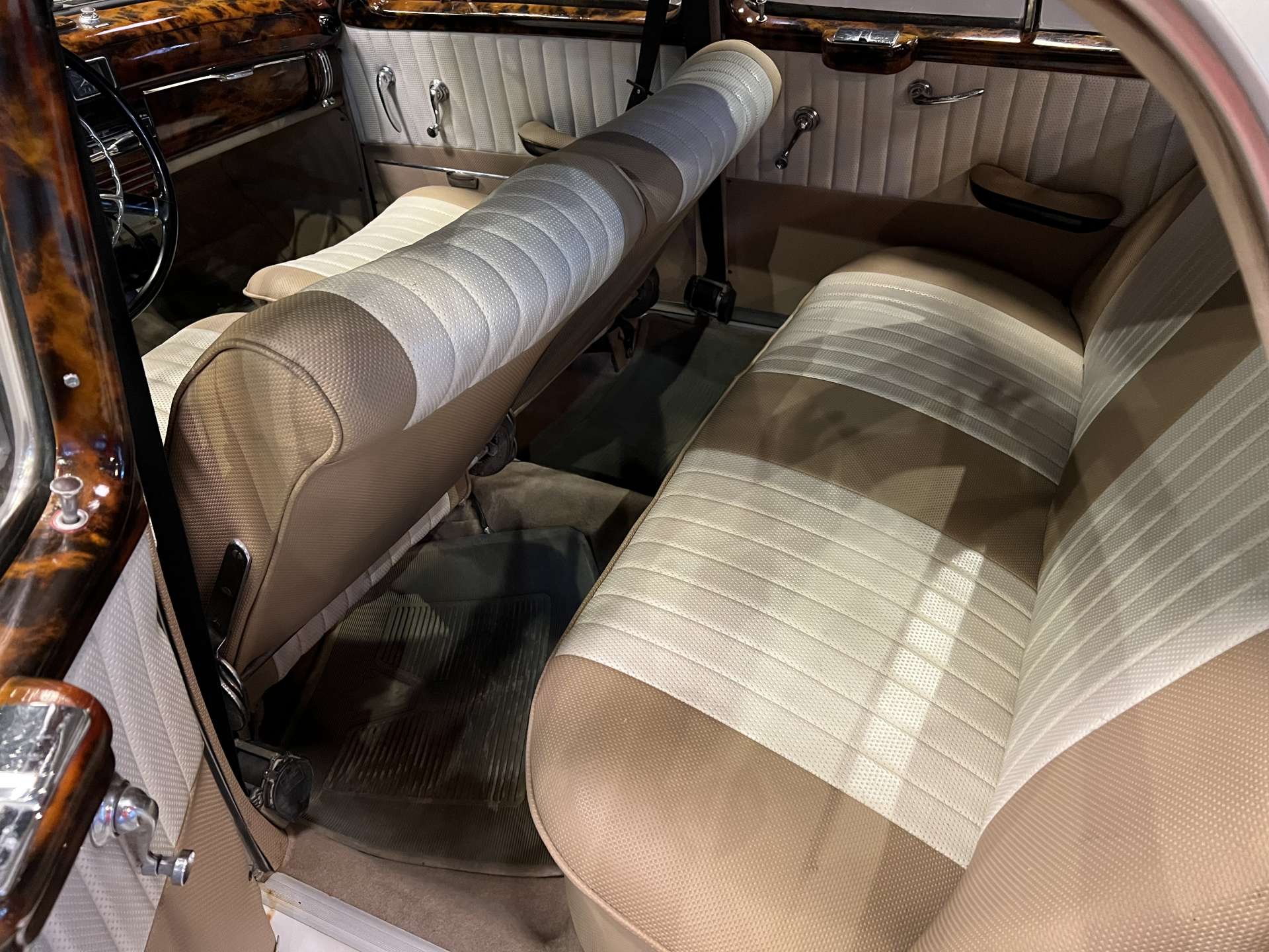 MERCEDES BENZ 220A  1954 GRİ