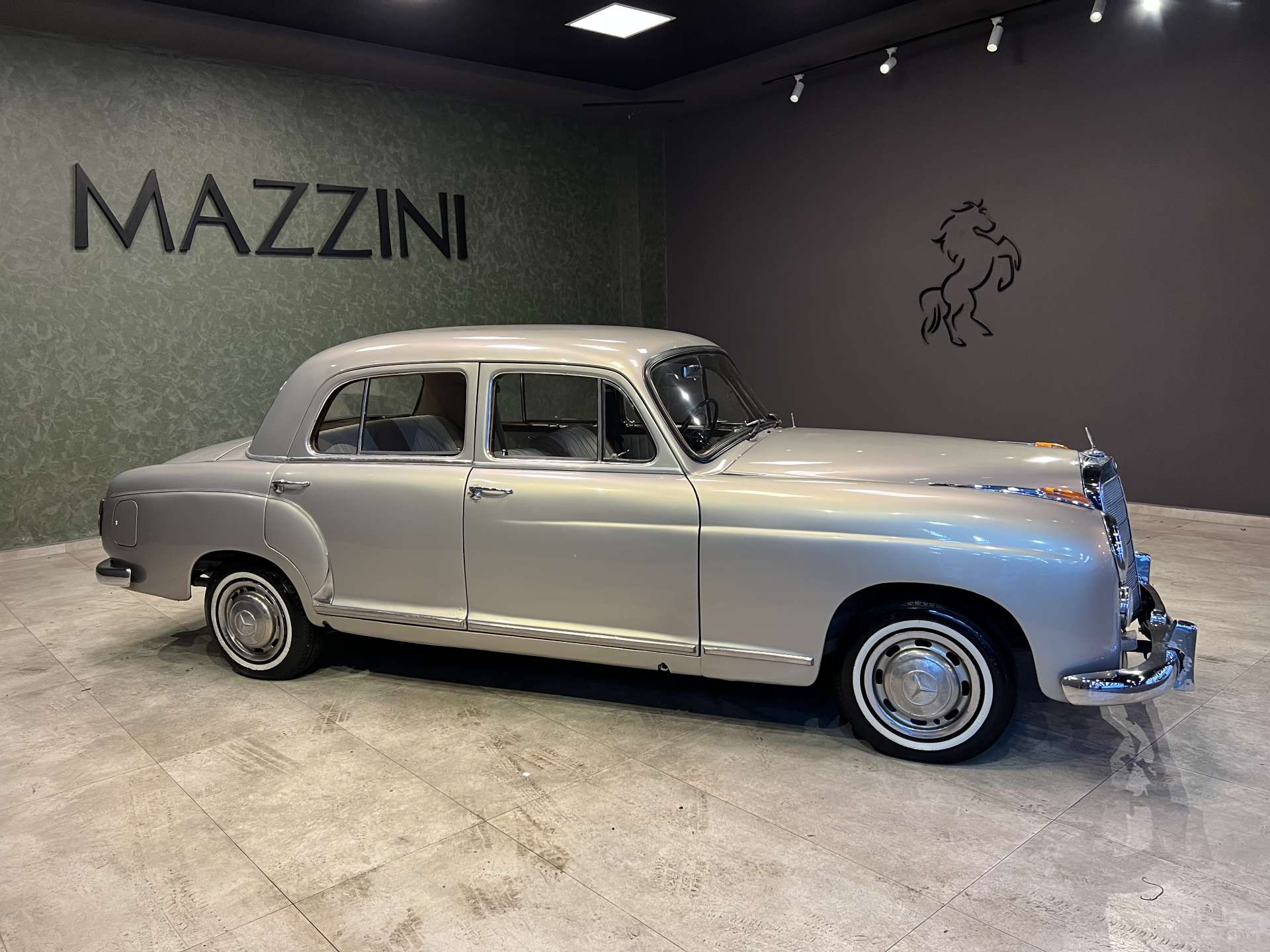 MERCEDES BENZ 220A  1954 GRİ