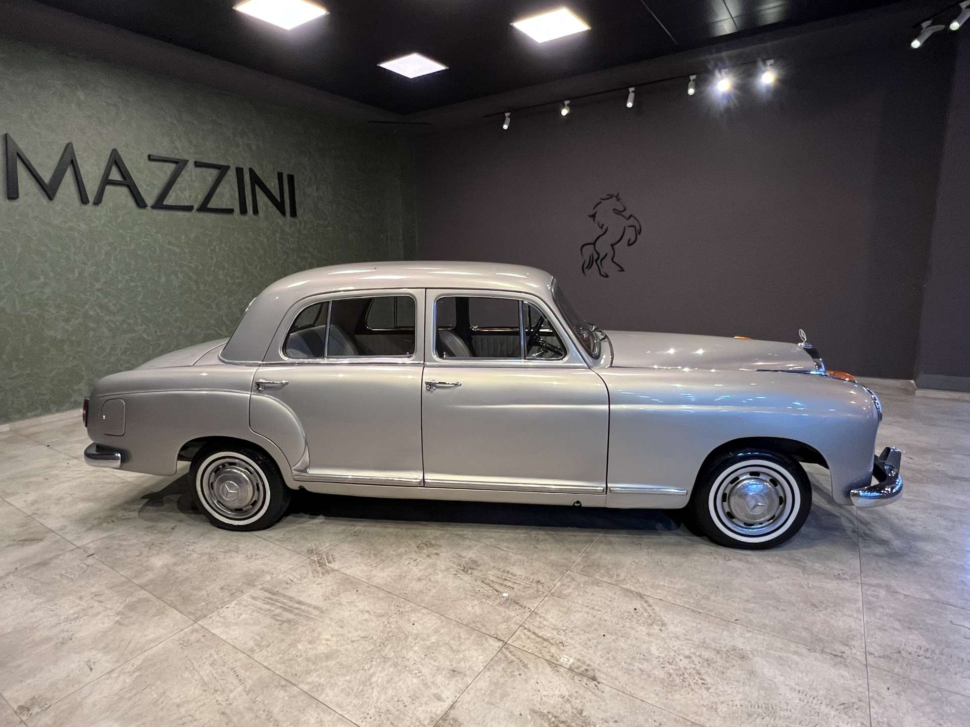 MERCEDES BENZ 220A  1954 GRİ