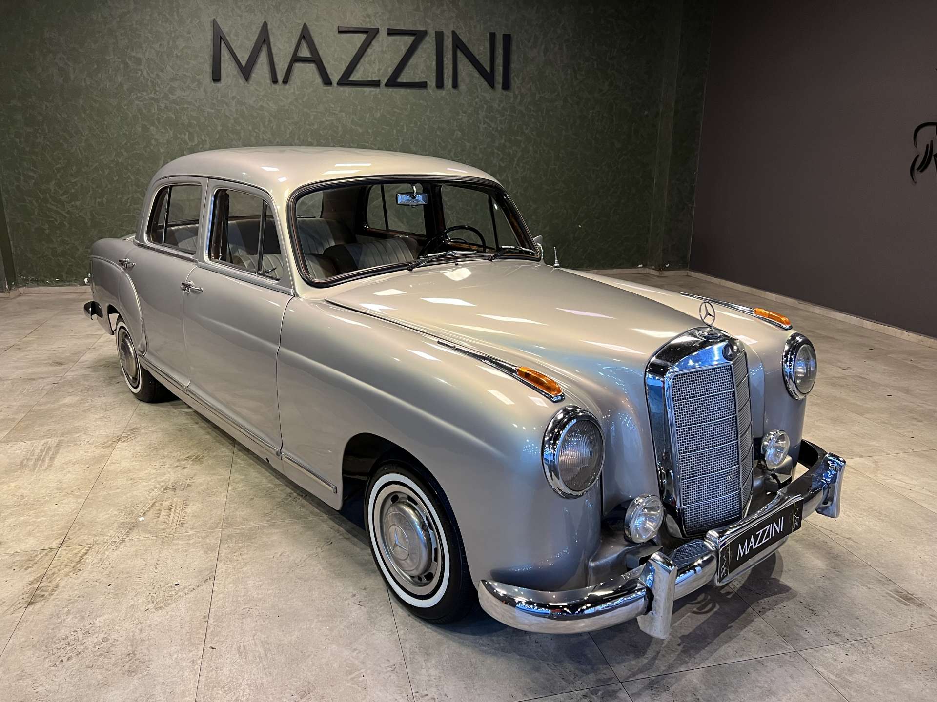 MERCEDES BENZ 220A  1954 GRİ