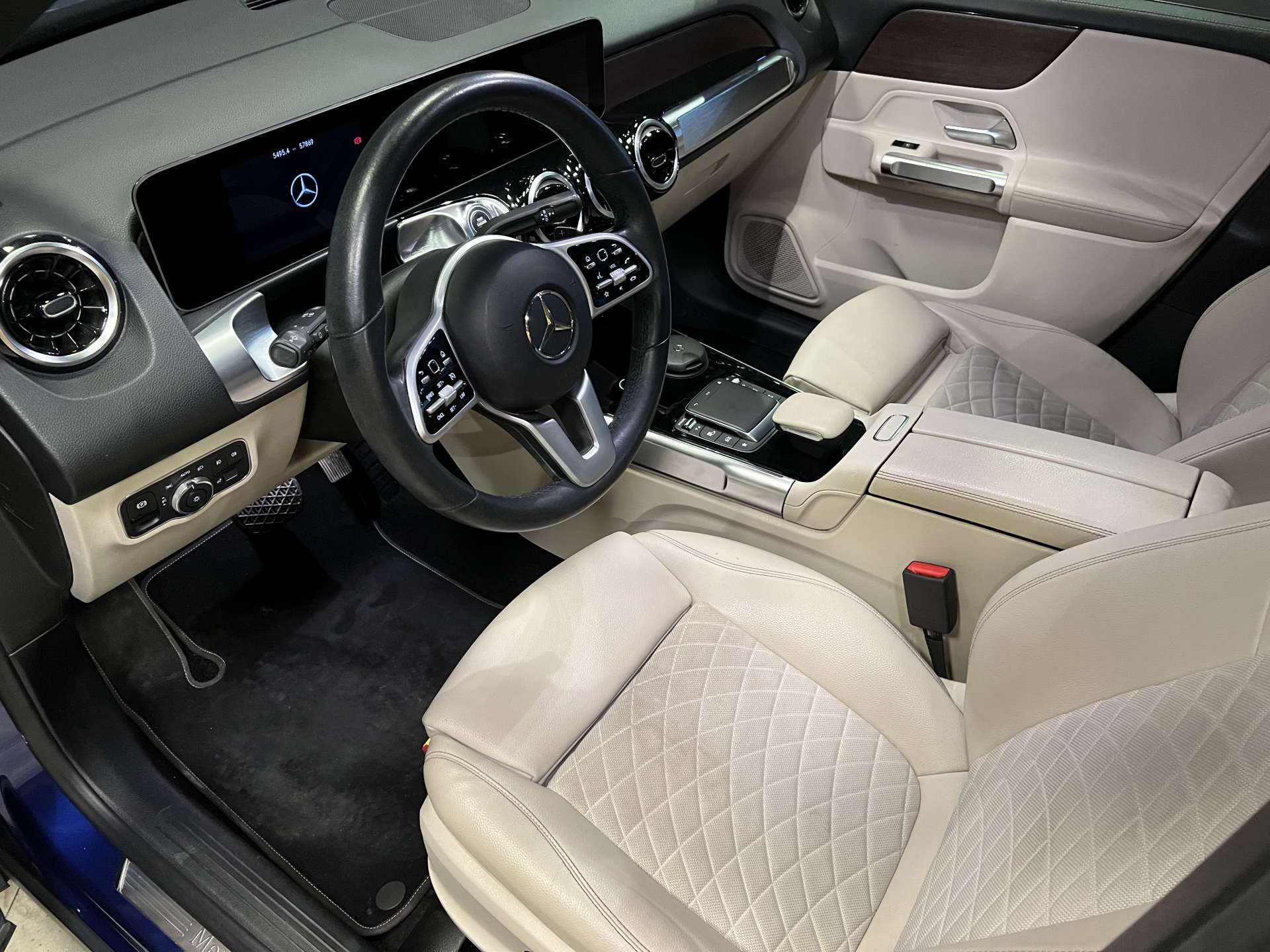 MERCEDES-BENZ GLB 200 PROGRESSİVE