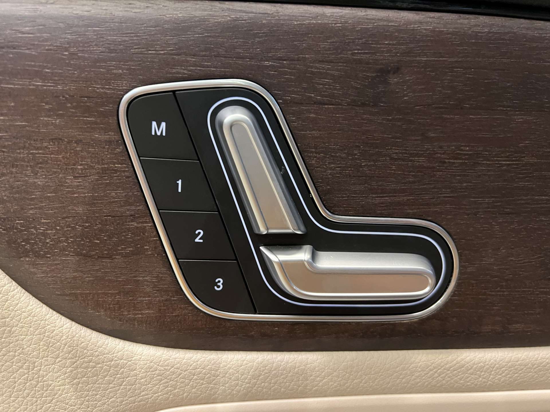 MERCEDES-BENZ GLB 200 PROGRESSİVE