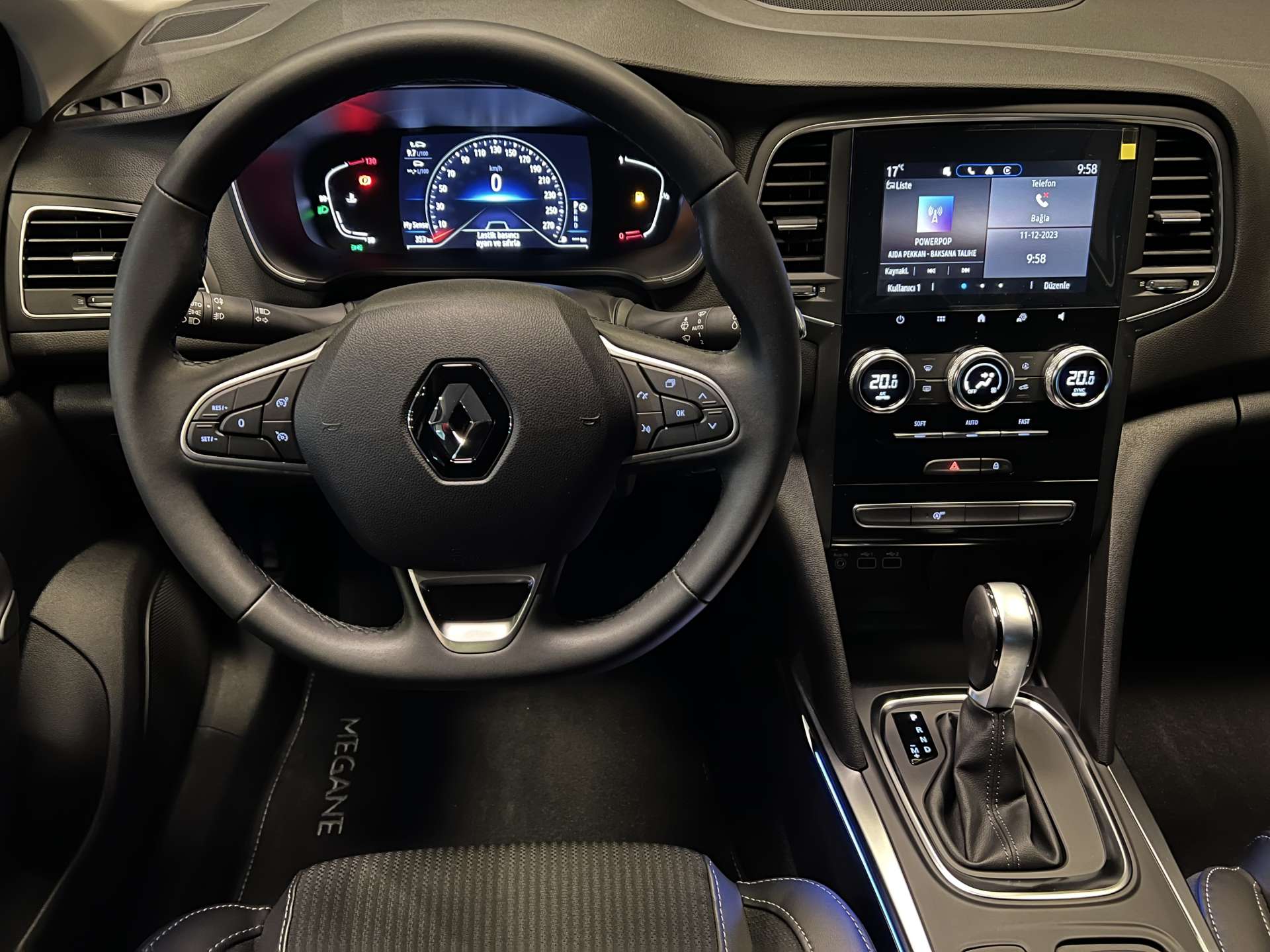 RENAULT MEGANE 1.3 TCE EDC  ICON