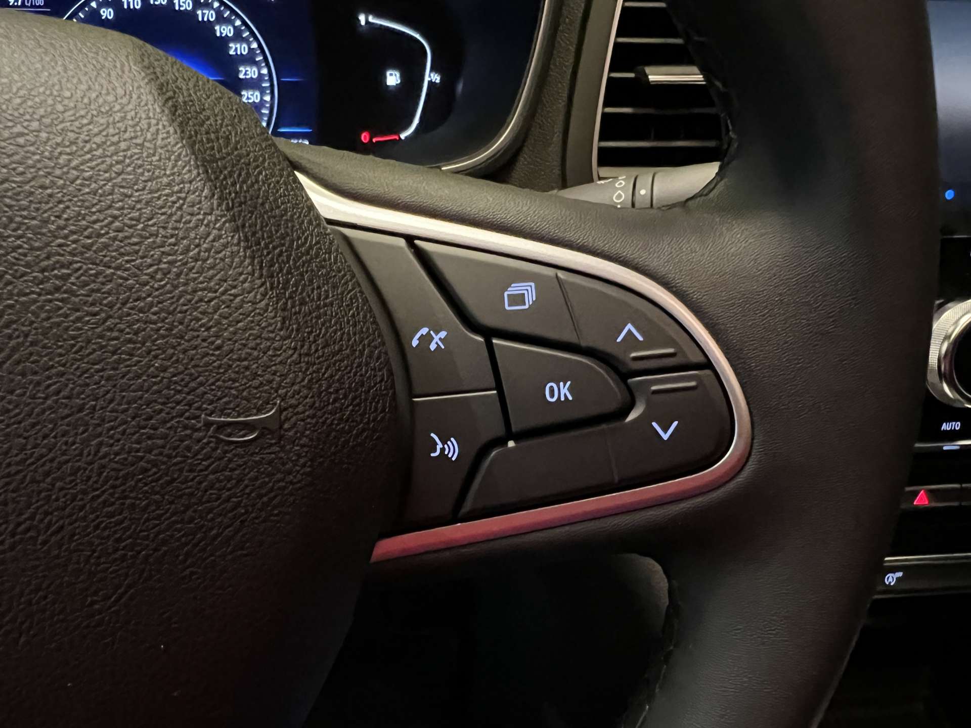 RENAULT MEGANE 1.3 TCE EDC  ICON