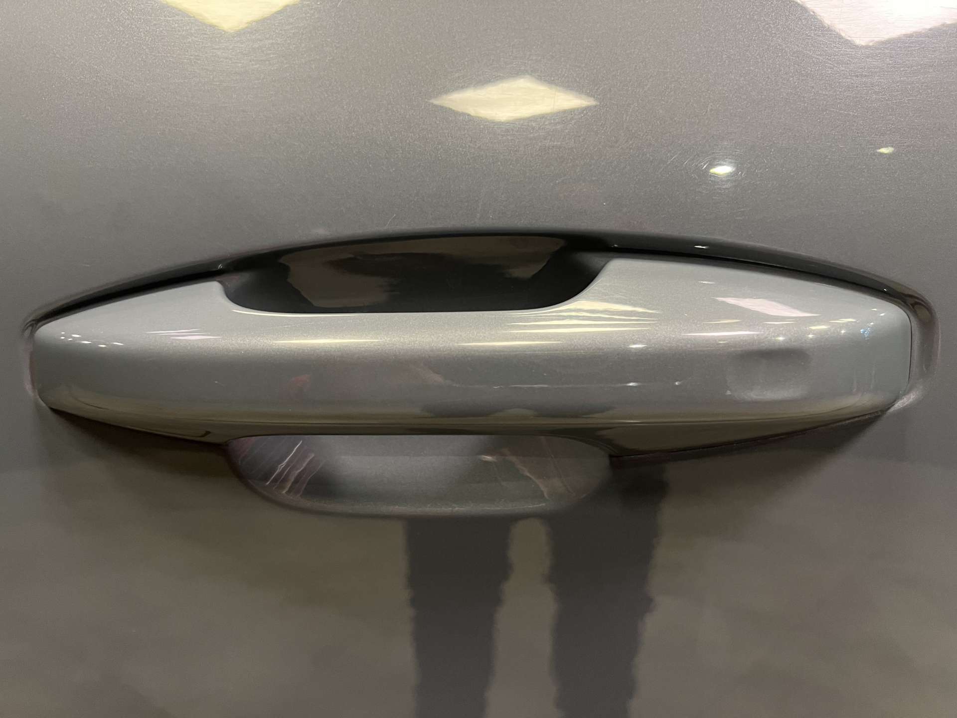 VOLVO-XC40-T3 FWD MOMENTUM GEARTRONIC