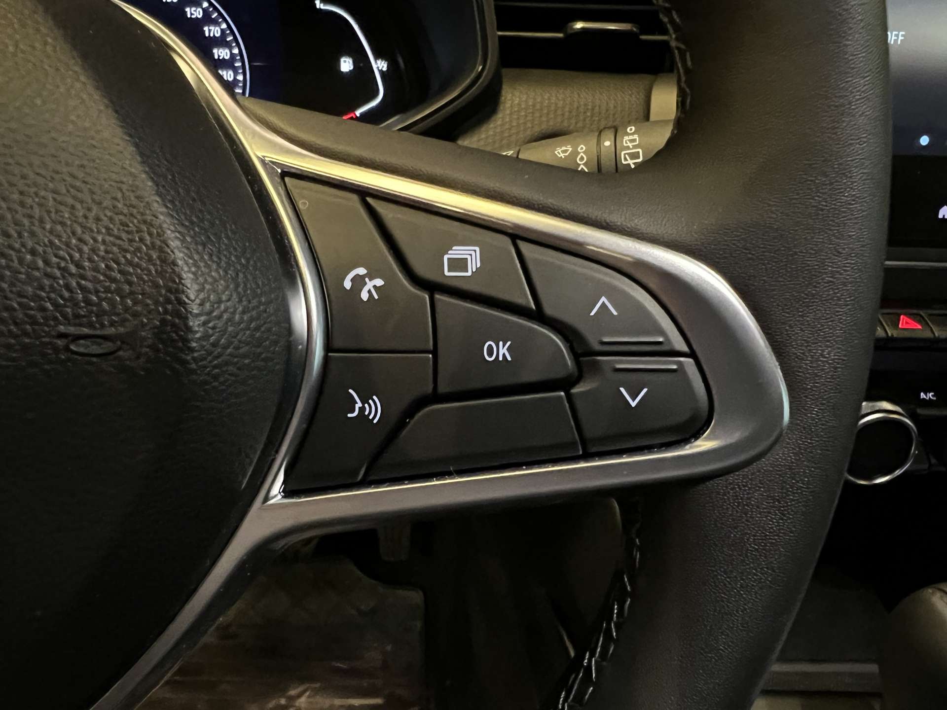 RENAULT CLİO 1.0 TCE XTRONIC ICON