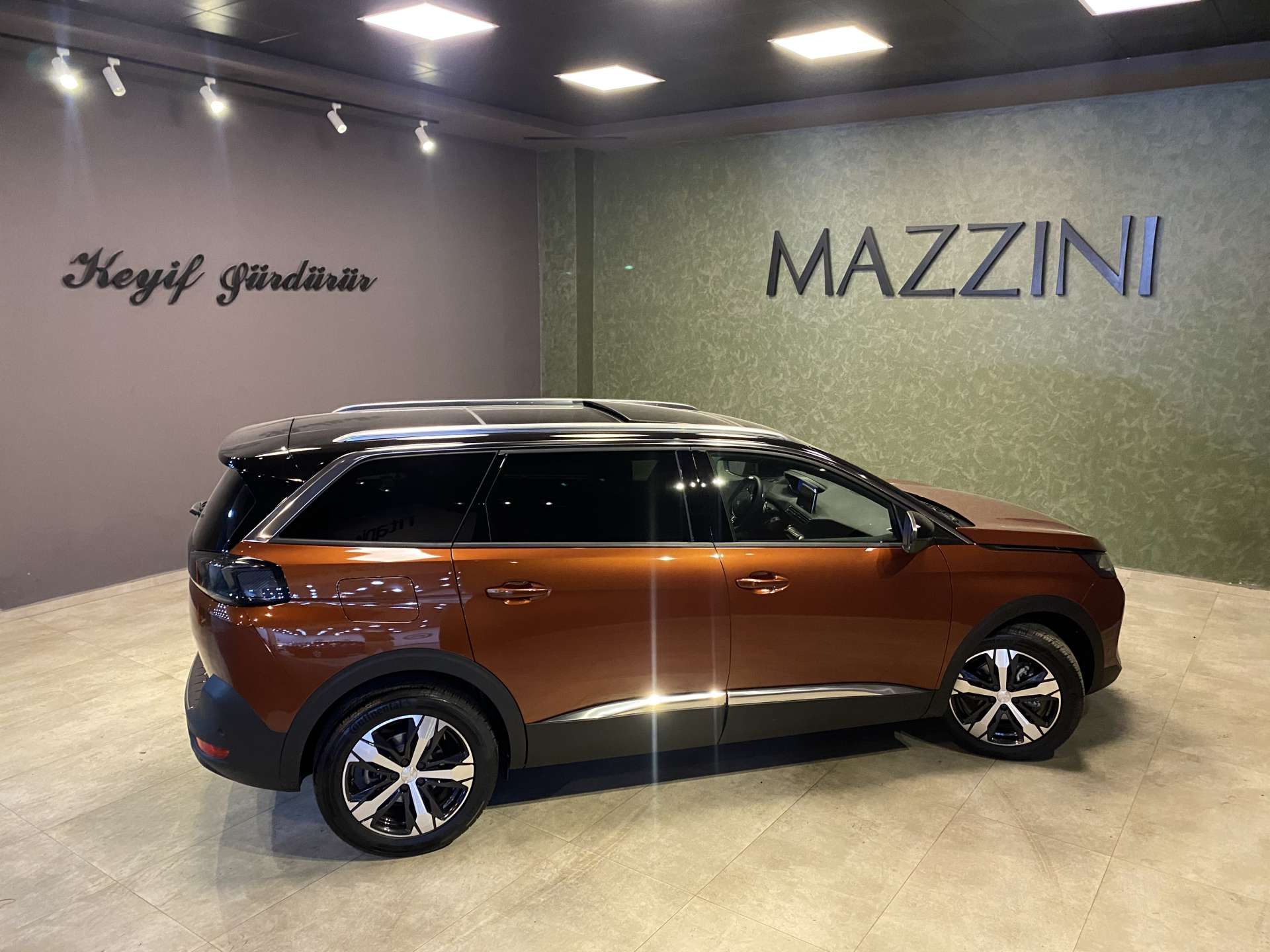 PEUGEOT 5008 1.5 BLUEHDI ALLURE