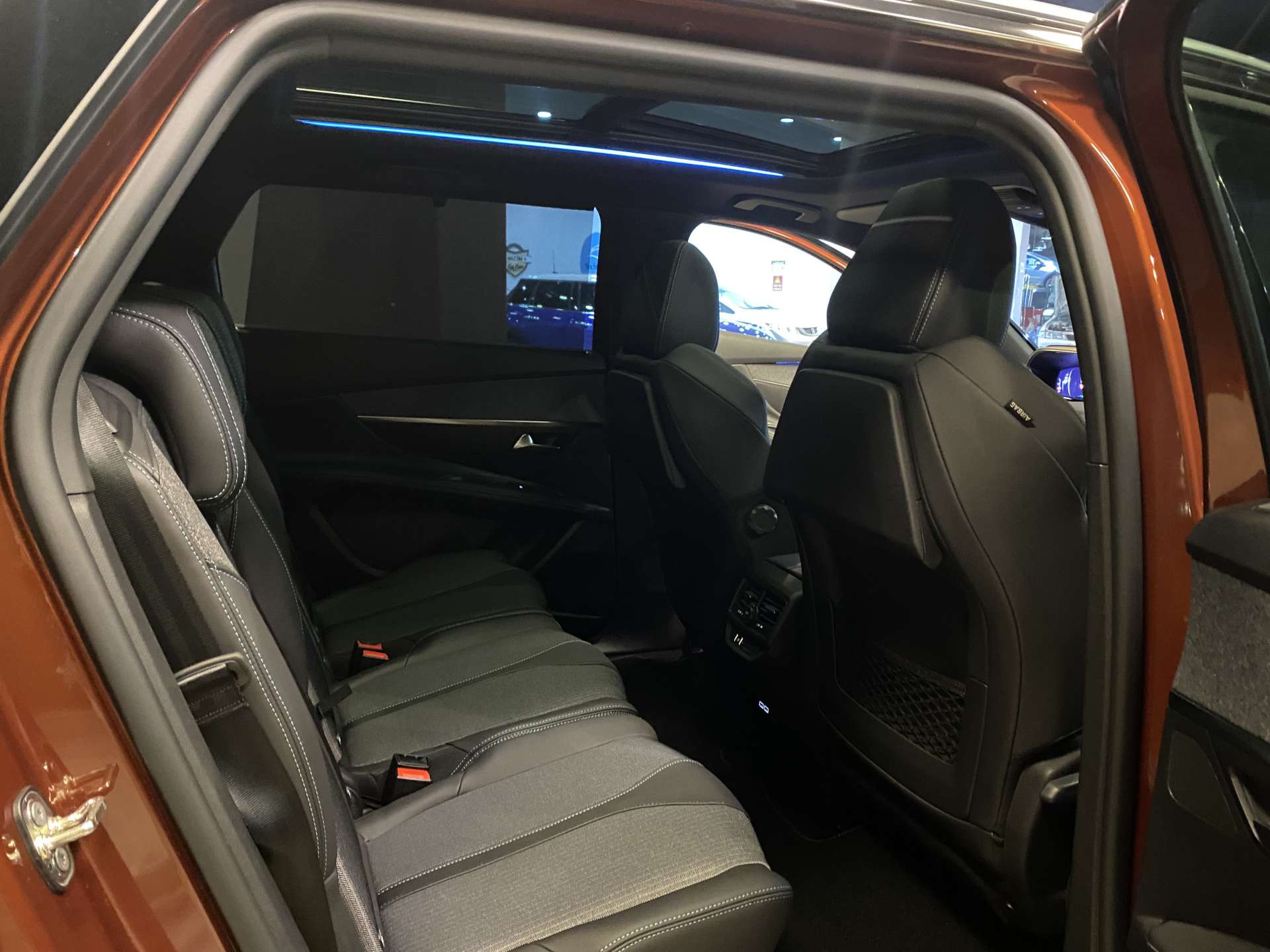 PEUGEOT 5008 1.5 BLUEHDI ALLURE