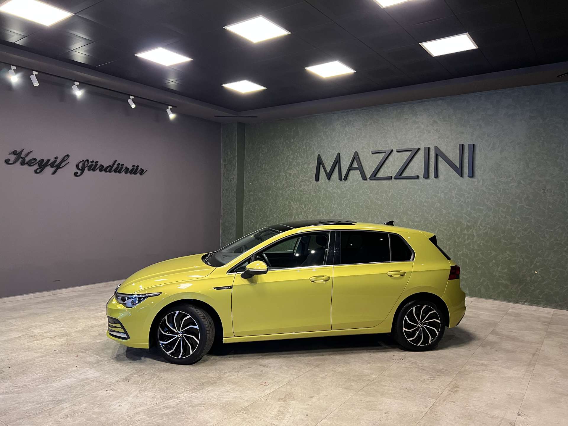 VOLKSWAGEN-GOLF-1.0 ETSI 110PS STYLE DSG