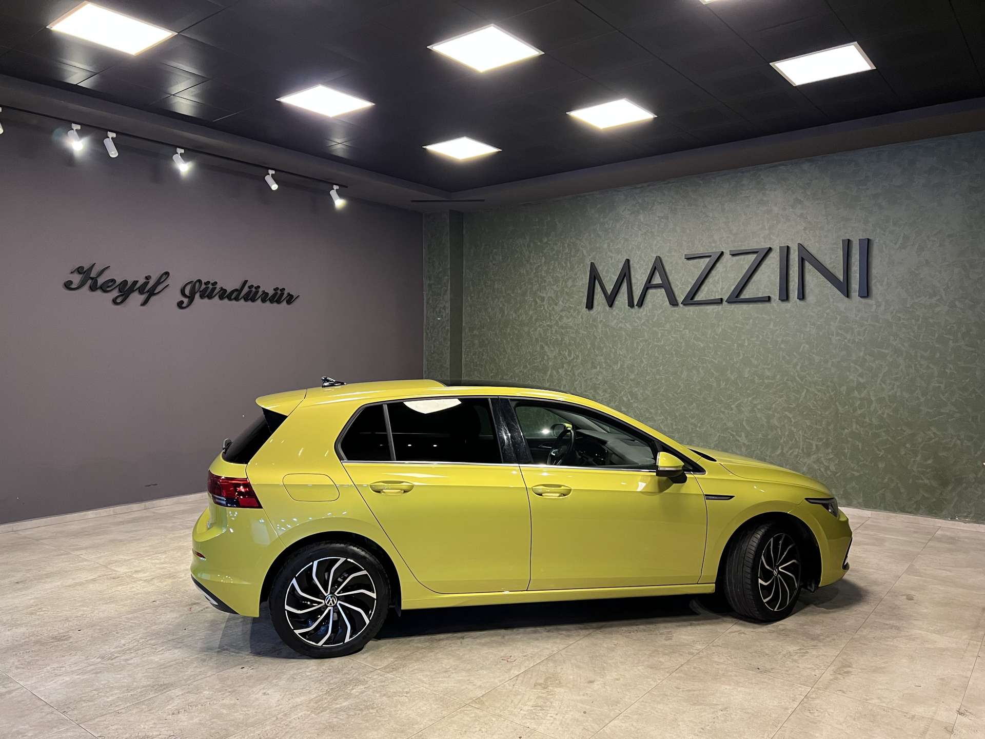 VOLKSWAGEN-GOLF-1.0 ETSI 110PS STYLE DSG