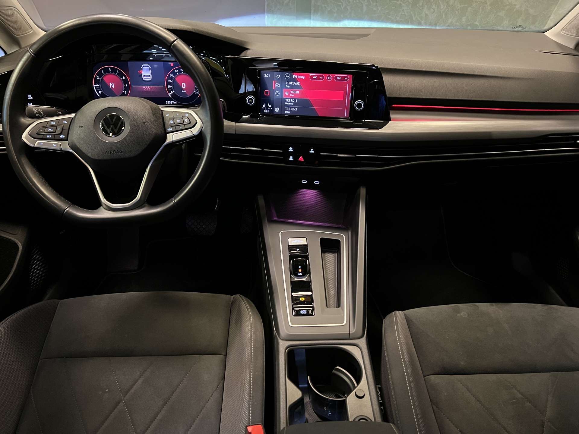 VOLKSWAGEN-GOLF-1.0 ETSI 110PS STYLE DSG