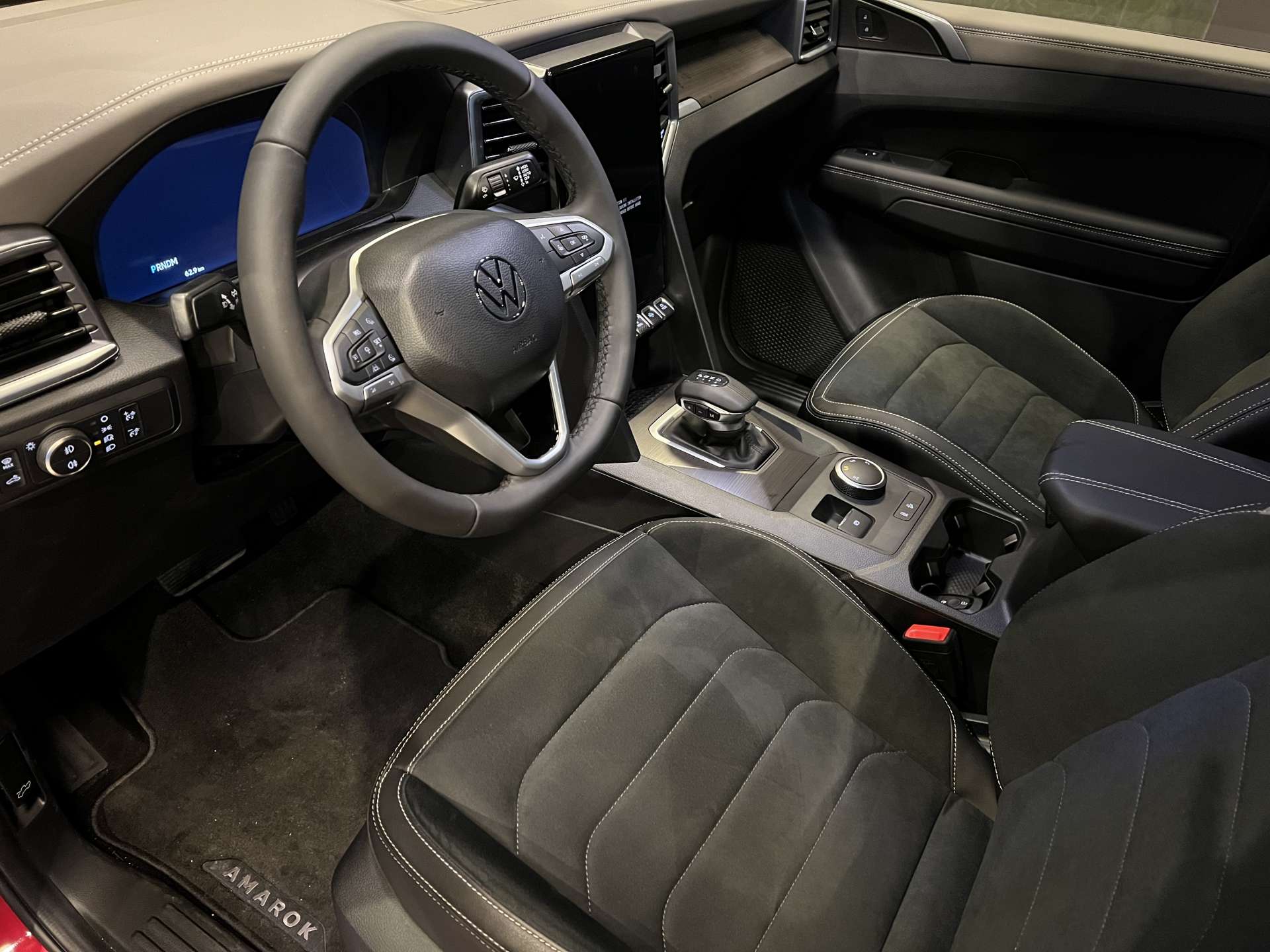 VOLKSWAGEN AMAROK 2.0 TDI STYLE PLUS KIRMIZI
