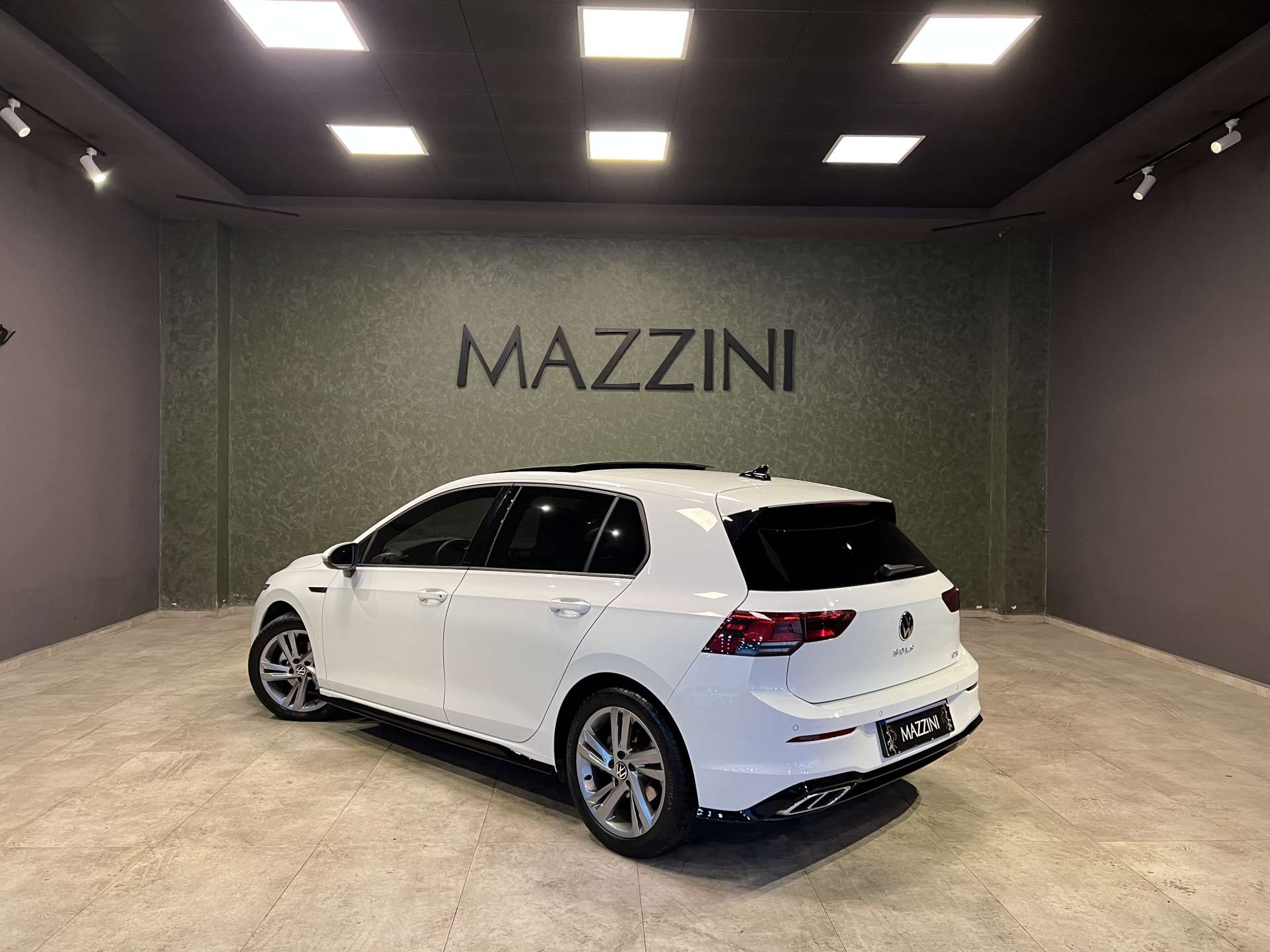 VW GOLF 1.0 E TSI DSG R LİNE BEYAZ