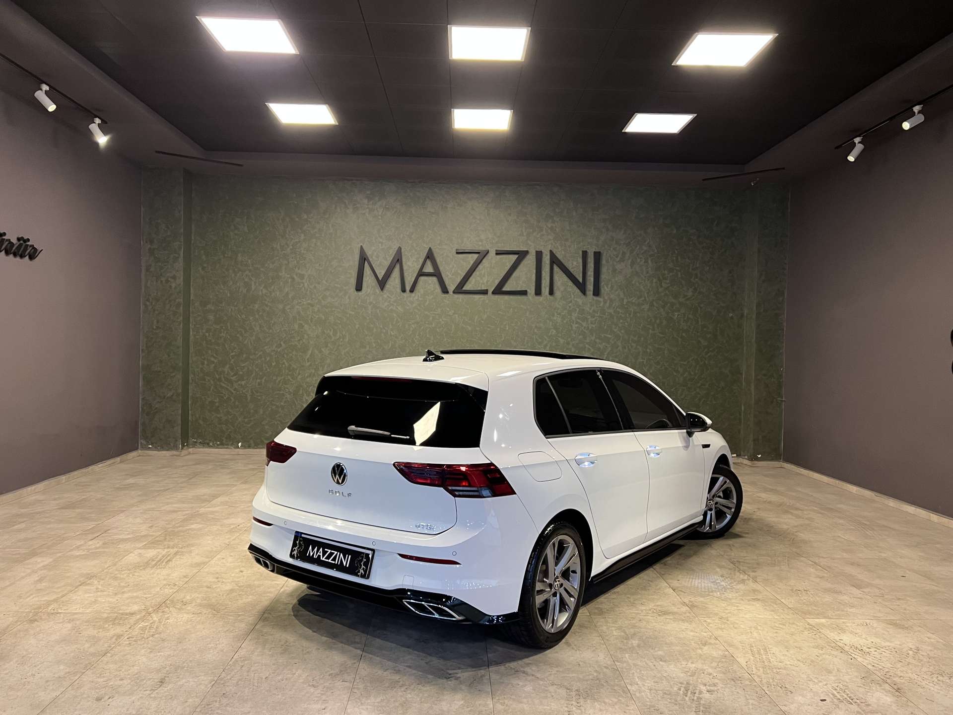 VW GOLF 1.0 E TSI DSG R LİNE BEYAZ