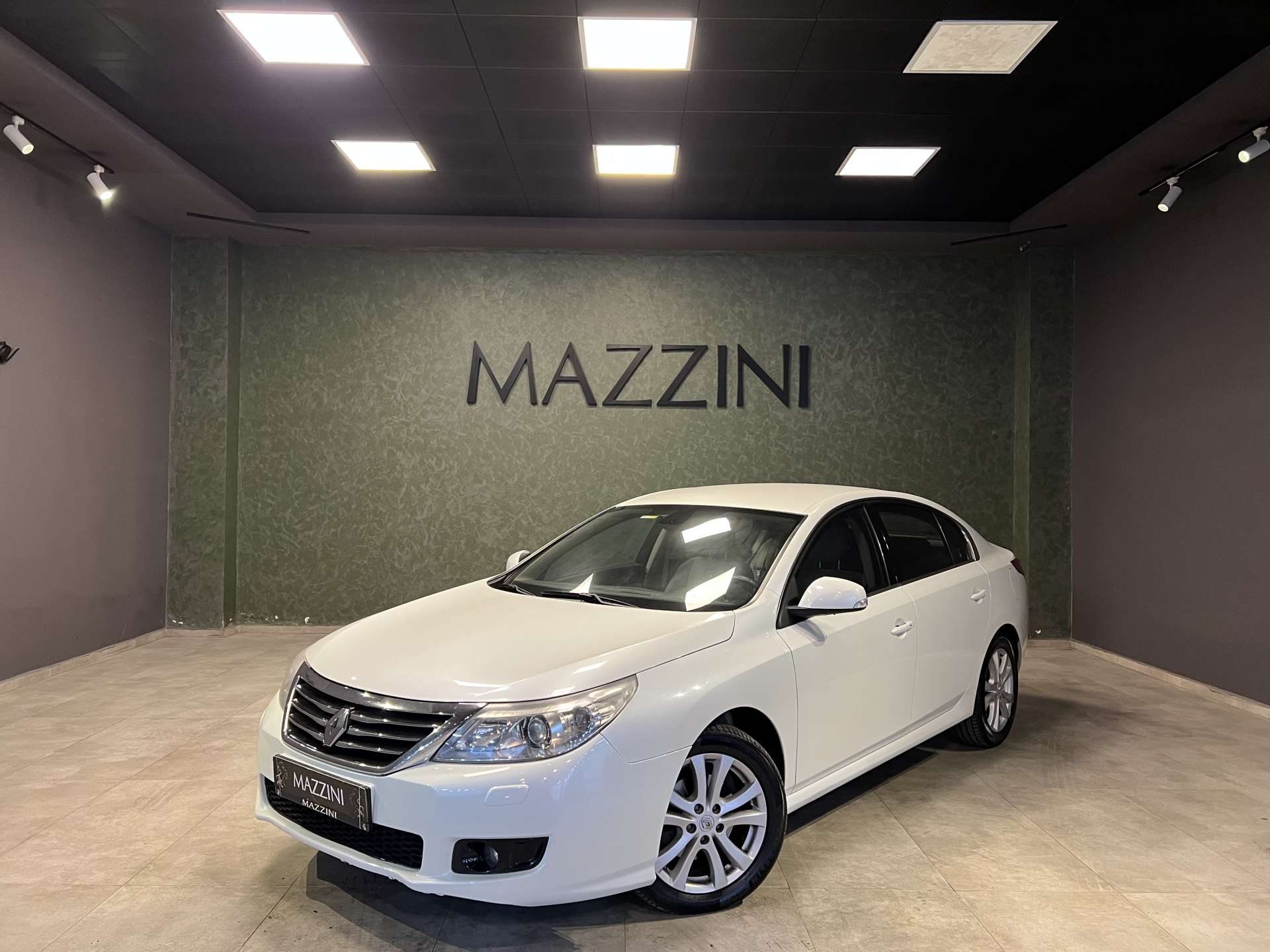 RENAULT LATITUDE 2.0 PRİVİLLAGE