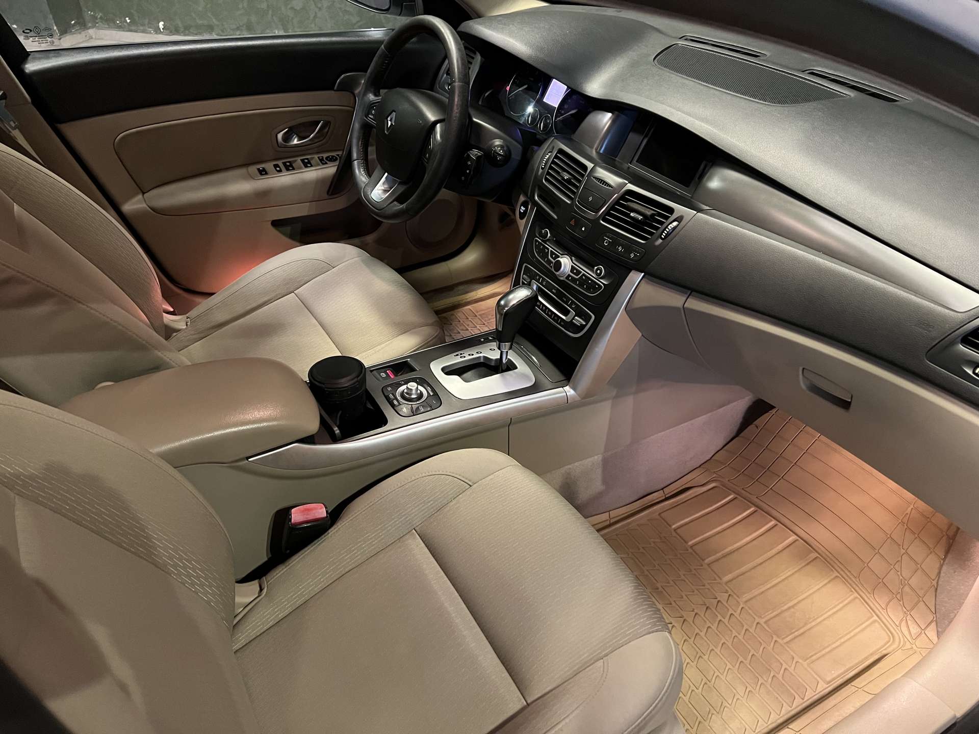 RENAULT LATITUDE 2.0 PRİVİLLAGE