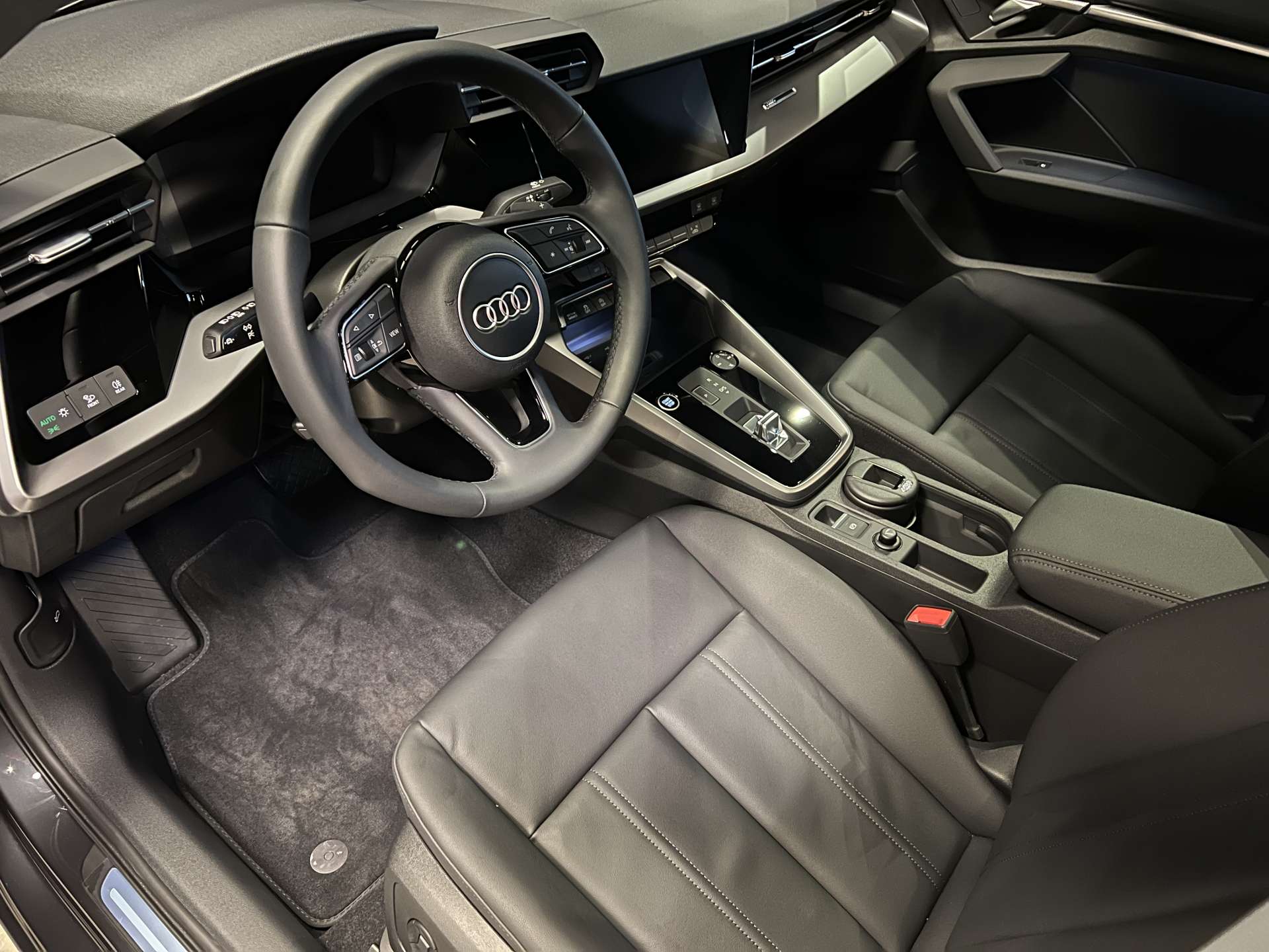 AUDI A3 SEDAN 35 TFSI ADCANCED